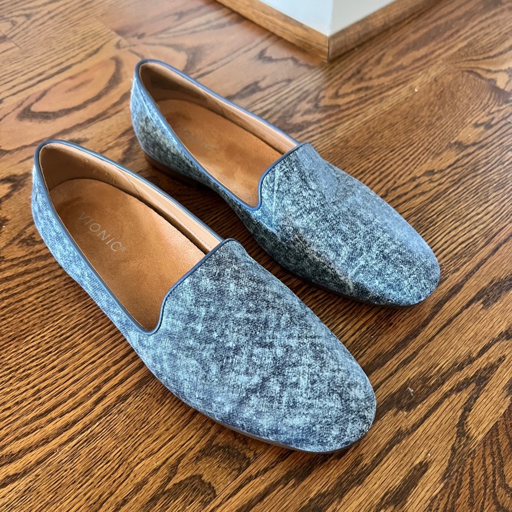 Vionic Willa II Blue Acid Wash Denim Textile Pointed Toe Loafers MSRP $129.95